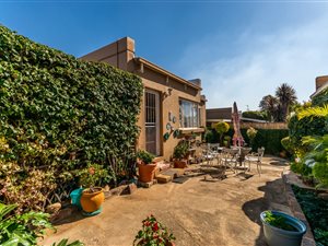 1 Bed Townhouse in Strubens Valley