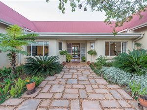 4.5 Bed House in White River AH