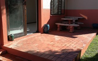 2 Bedroom Cluster in Bromhof