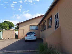 4 Bed House in Pinelands
