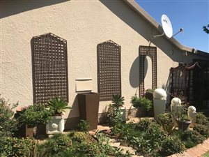4 Bed House in Flamwood
