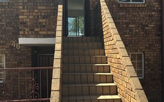 2 Bedroom Apartment in Faerie Glen