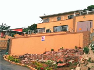 4 Bed House in Umhlatuzana