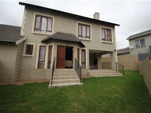 3 Bed House in Candlewoods Estate