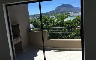 2 Bedroom Apartment in Somerset Links