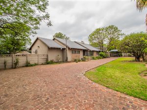 4 Bed House in Libradene