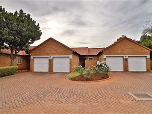 2 Bed Townhouse in Equestria