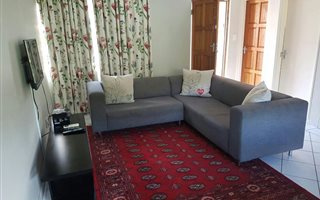 3 Bedroom Apartment in Arboretum