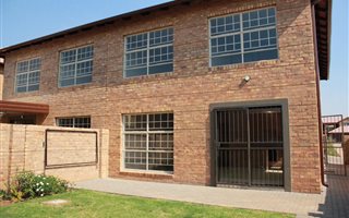 4 Bedroom Townhouse in Tijger Valley and surrounds