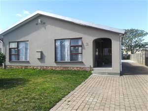 3 Bed House in Blue Downs