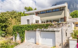 4 Bedroom House in Newlands