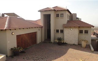 4 Bedroom House in Ben Fleur