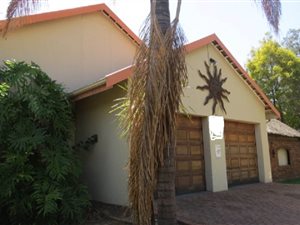 4 Bed House in Glen Erasmia