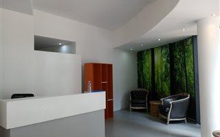 180 m² Commercial space in New Town Centre (Gateway)