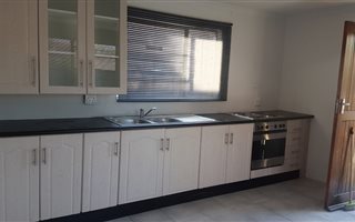 1 Bedroom Garden Cottage in Suideroord