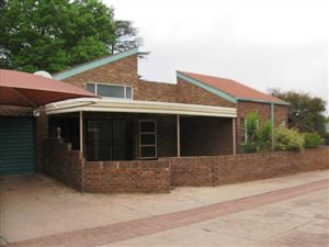 3 Bed Townhouse in Erasmus