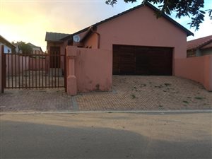 3 Bed House in Mahube Valley