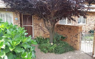 2 Bedroom Simplex in Atlasville