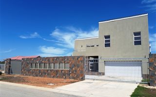 4 Bedroom House in Despatch