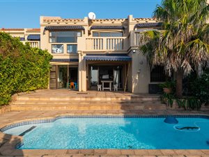 5 Bed Townhouse in Zinkwazi Beach