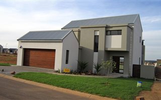 3 Bedroom House in Golden Fields Estate