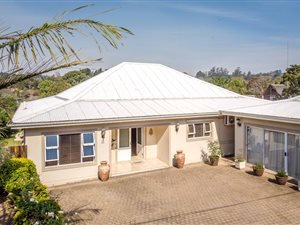4 Bed House in West Riding