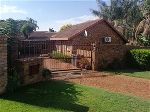 3 Bed House in Florauna