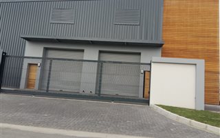 150 m² Industrial space in Fairview