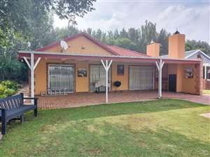 3 Bed House in Lochvaal