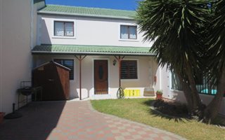 2 Bedroom Townhouse in Heritage Park