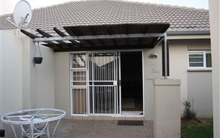 3 Bedroom Townhouse in Highveld Park