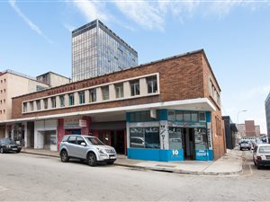 403 m² Commercial space in North End