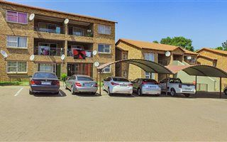 2 Bedroom Flat in Vorna Valley