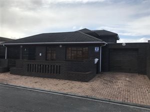5 Bed House in Mitchells Plain