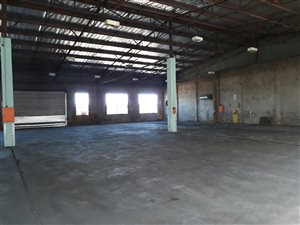 6250 m² Industrial space in Alton