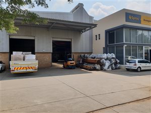 1213 m² Industrial space in Longmeadow
