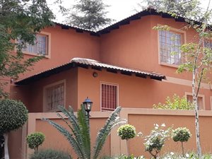 3 Bed Townhouse in Sterrewag