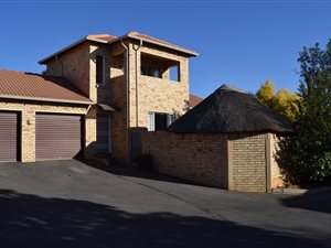 3 Bed Townhouse in Wilgeheuwel