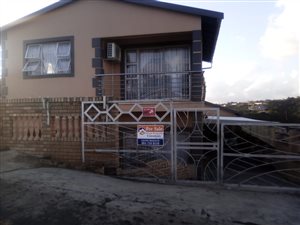 6 Bed House in Newlands East