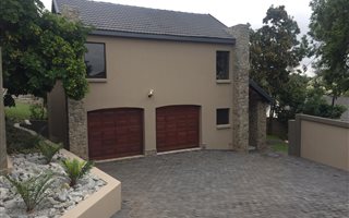 3 Bedroom House in Waterkloof Glen