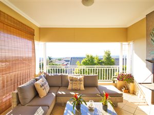 2 Bed Flat in Greenstone Gate