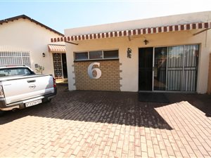 4 Bedroom House in Berton Park