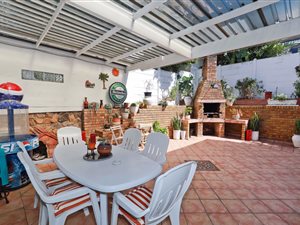 4 Bed House in University Estate