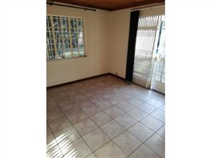 1 Bed House in Edenglen