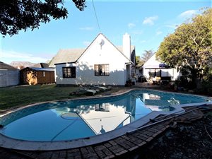 2 Bed House in Bergvliet