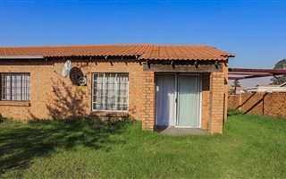 3 Bedroom House in Tasbet Park