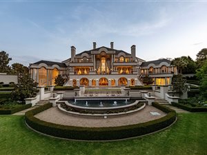 6 Bed House in Sandhurst