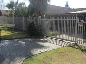 4 Bed House in Vanderbijlpark SE3