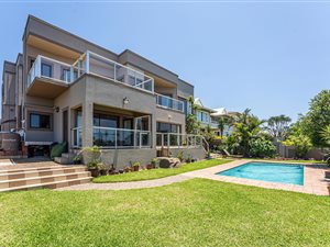 4 Bed House in Sheffield Beach