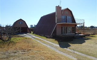 1.1 ha Farm in Roods Gardens